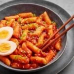 Tteokbokki Recipe, Authentic Tteokbokki, Korean Rice Cakes, Korean Street Food, Spicy Korean Food, Easy Tteokbokki Recipe